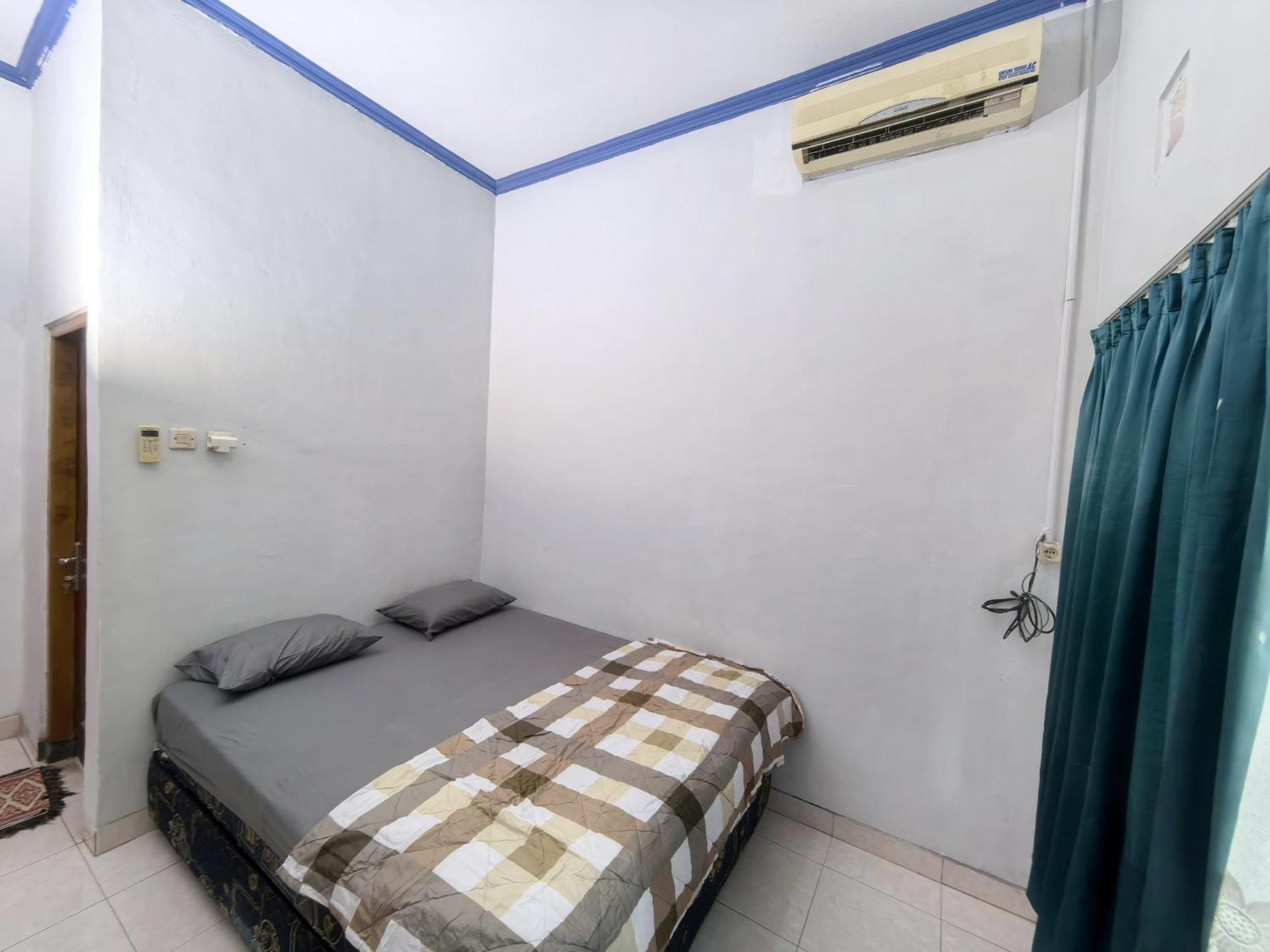 Mutiara Babarsari Homestay Jogja Джок'якарта Екстер'єр фото