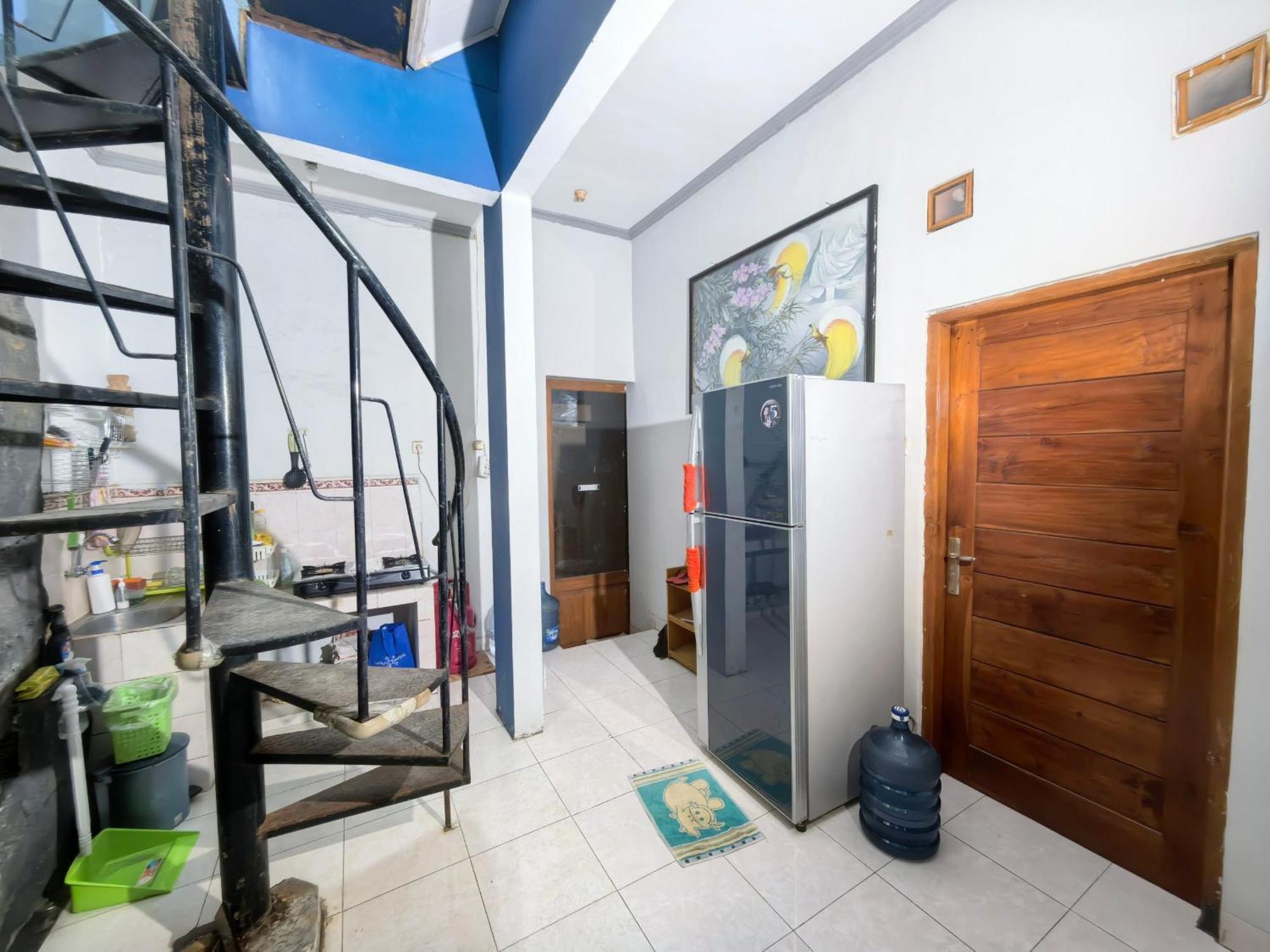 Mutiara Babarsari Homestay Jogja Джок'якарта Екстер'єр фото