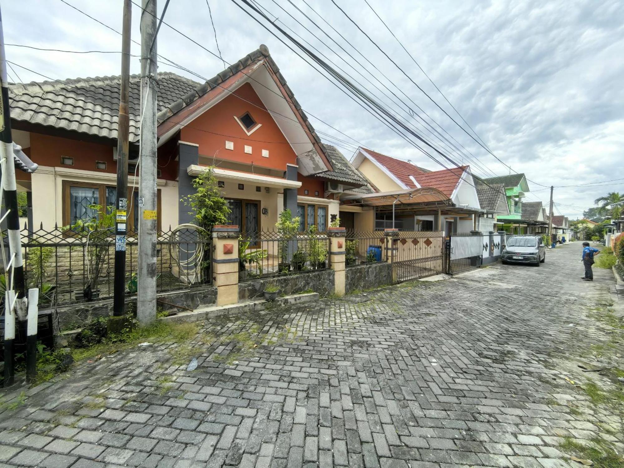Mutiara Babarsari Homestay Jogja Джок'якарта Екстер'єр фото